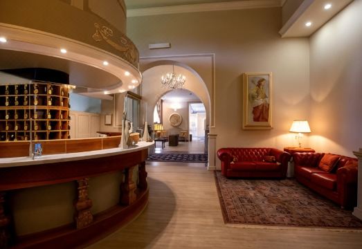 Hotel Villa MalpensaHotel Overview