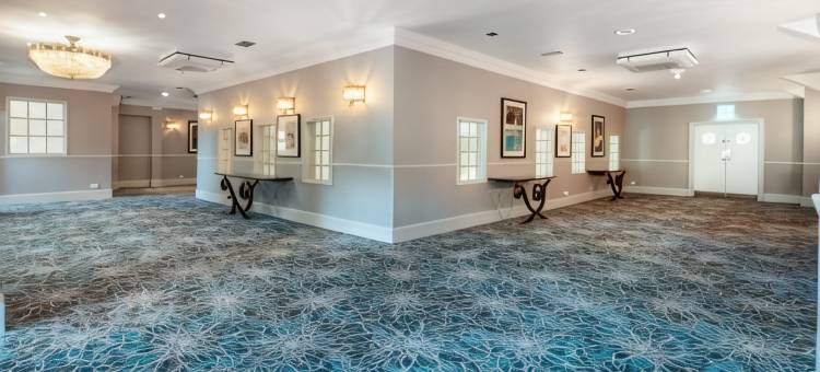 奇格威尔摄政王子酒店，贝斯特韦斯特品质精选(London Chigwell Prince Regent Hotel, BW Signature Collection)图片