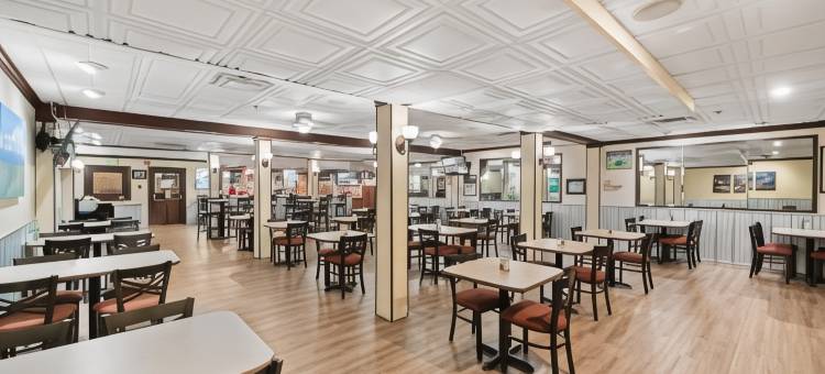 费尔班克斯凯隆套房酒店-近温赖特堡(Clarion Hotel & Suites Fairbanks Near Ft Wainwright)图片