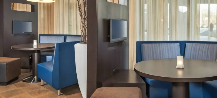 葛拉斯堡罗罗文大学万怡酒店(Courtyard Glassboro Rowan University)图片