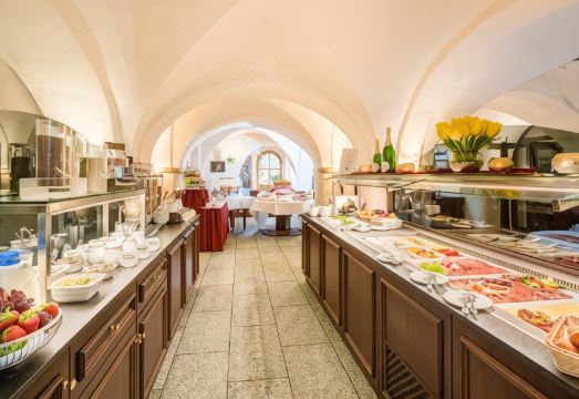 Schlosshotel KlaffenbachHotel Overview