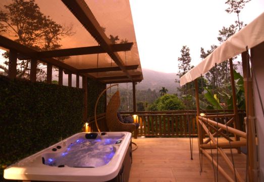 RiverMist Resorts Hotel Overview