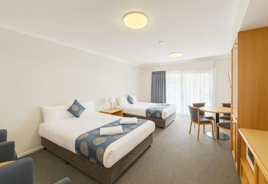 Esplanade Hotel Busselton Hotel Overview