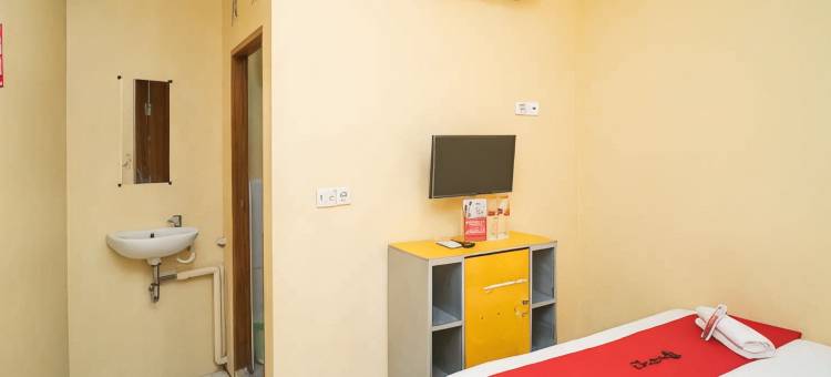 红多兹伊斯兰酒店-近苏拉马杜(RedDoorz Syariah Near Suramadu)图片