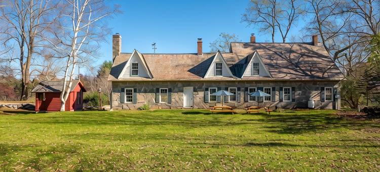 优美历史乡间庄园奥基莫山谷现代舒适农家乐(Beautiful Historic Country Estate – Modern Comfort in Okemo Valley)图片