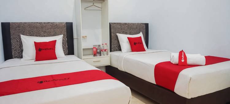 红多兹酒店-近玛琅维罗德罗梅2号(RedDoorz Near Velodrome Malang 2)图片