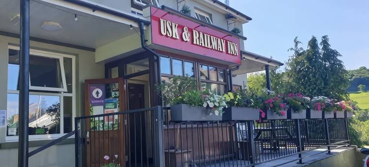 阿斯克及铁路宾馆(Usk and Railway Inn)图片