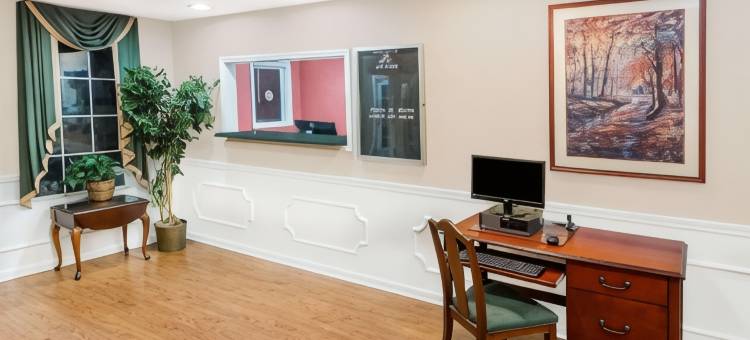 格林纳达呗盟套房酒店(Baymont by Wyndham Grenada)图片