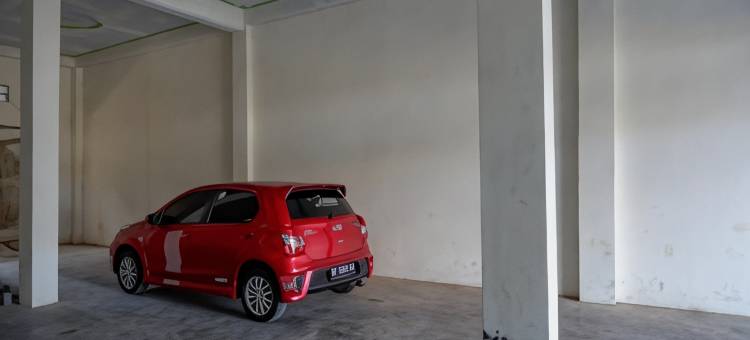 红多兹伊斯兰酒店@帕洛波惹兰詹德拉尔苏迪尔曼(RedDoorz @ Jalan Jenderal Sudirman Palopo)图片