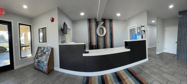 加利福尼亚索莱达 6号汽车旅馆(Motel 6 Soledad, CA)图片