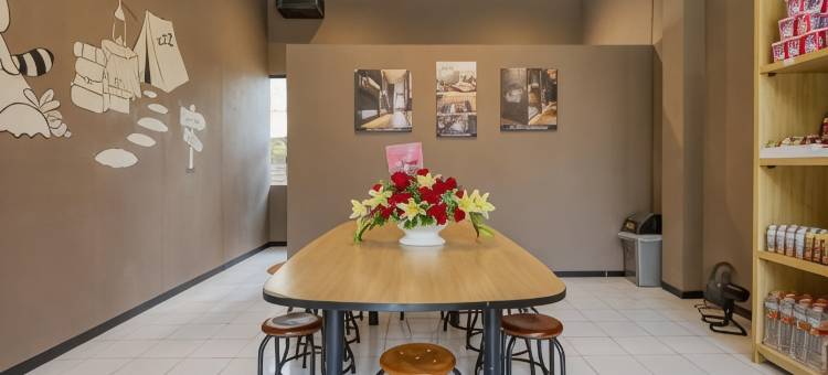 红多兹青年旅馆-近玛琅火车站3号(Reddoorz Hostel Near Malang Train Station 3)图片