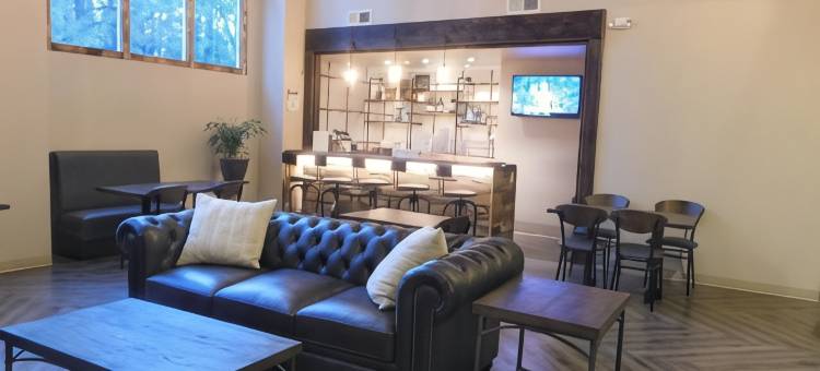 派恩托普格林豪泰套房酒店(GreenTree Inn & Suites Pinetop)图片