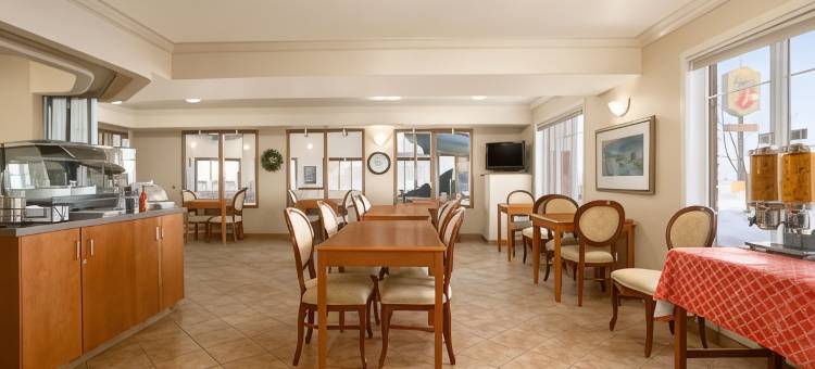 高水平速8酒店(Super 8 by Wyndham High Level AB)图片