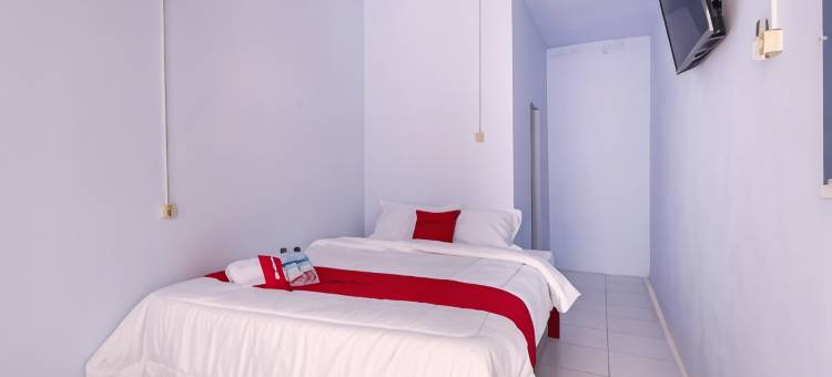 红门修拉伊亚酒店@ 朋多窝索市中心(RedDoorz Syariah @ Bondowoso City Center)图片