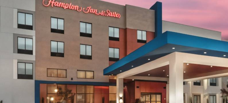 咸普顿客栈与套房康威(Hampton Inn & Suites Conway)图片