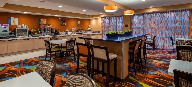 弗雷斯诺机场贝斯特韦斯特优质酒店(Best Western Plus Fresno Airport Hotel)图片