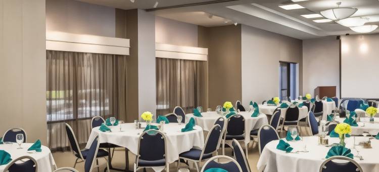 SpringHill Suites Hampton图片