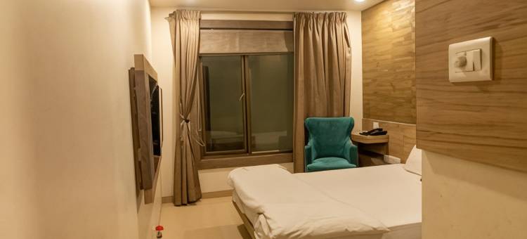 阿达尔什宫酒店(Adarsh Palace Hotel Near Bhopal Railway Station and Nadra Bus Stand Bhopal)图片