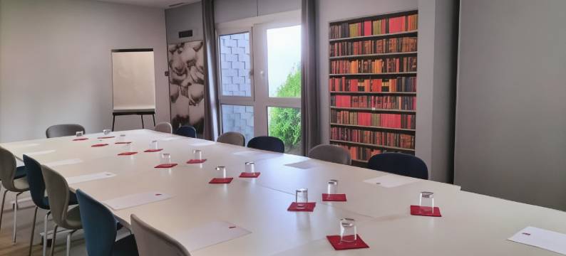 宜必思圣布里厄伊费尼亚克酒店(Ibis Saint Brieuc Yffiniac)图片