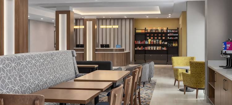 蒙特利尔东安茹希尔顿欢朋酒店(Hampton Inn by Hilton Montreal East Anjou)图片