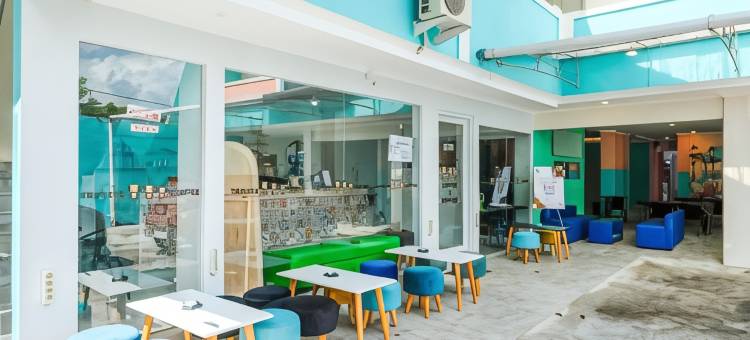 桑斯酒店特里普莱茨日惹博览中心(Sans Hotel Triplets Jogja Expo Center)图片