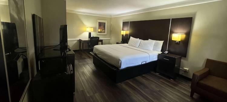 塔斯卡卢萨大学品质酒店及套房(Quality Inn & Suites Tuscaloosa Near University)图片