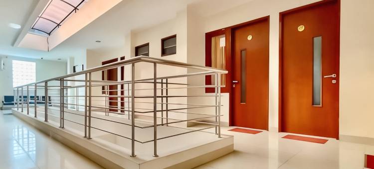 红门加伊斯兰教-近芝勒朋超级购物中心2号(RedDoorz Plus Syariah Near Cirebon Super Block Mall 2)图片