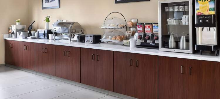 圣克莱尔斯维尔-惠灵Wv区速8酒店(Super 8 by Wyndham St. Clairsville Oh/Wheeling WV Area)图片