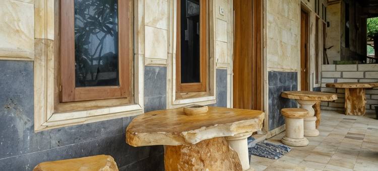 甘彭德里尼酒店(Hotel Kampoeng Drini RedPartner)图片