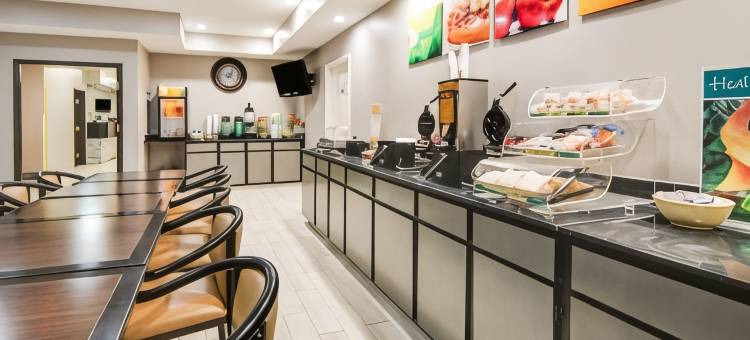 格兰伯里凯艺套房酒店(Quality Inn & Suites Granbury)图片