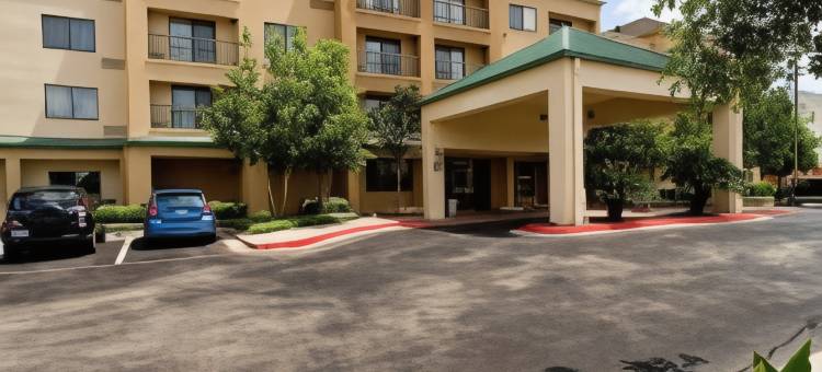 休斯顿舒格兰/斯塔福万怡酒店(Courtyard Houston Sugar Land/Stafford)图片