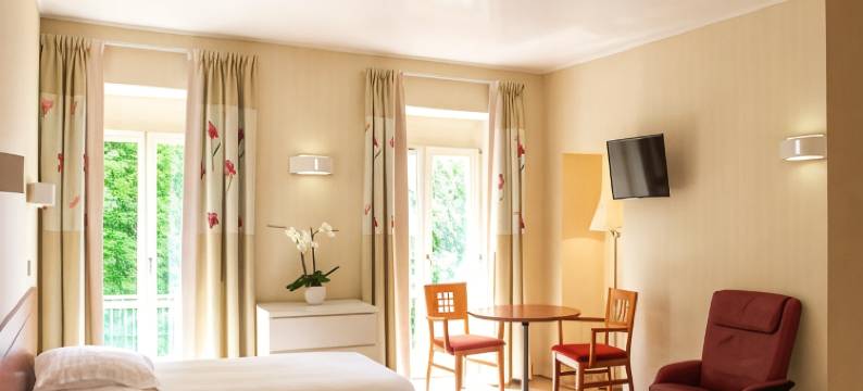 Garden & City Luxeuil Ex le Métropole et les Thermes图片