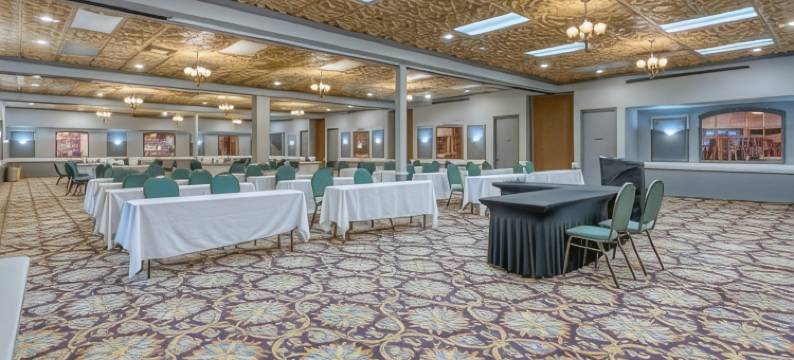 里诺机场贝斯特韦斯特SureStay Plus酒店(SureStay Plus Hotel by Best Western Reno Airport)图片