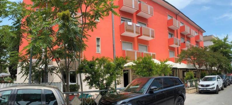 阿隆里米尼酒店(Hotel Aron Rimini)图片