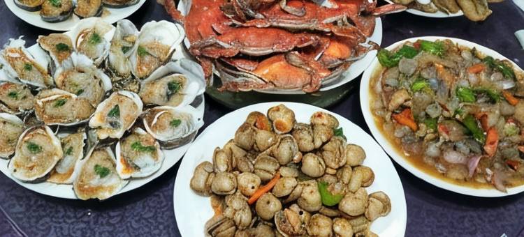 东港国红海边渔家院图片