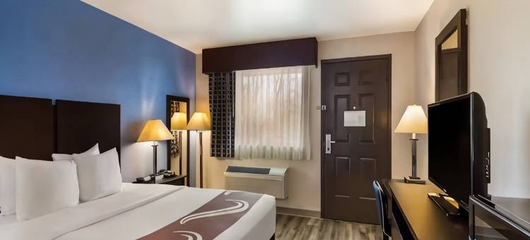 圆石市-北奥斯汀凯艺套房酒店(Quality Inn & Suites Round Rock)图片