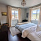 5Br/4BA Osoyoos Lakeview Villa: Pool, Game Room, Pizza Oven, Huge Yard Sunroom!