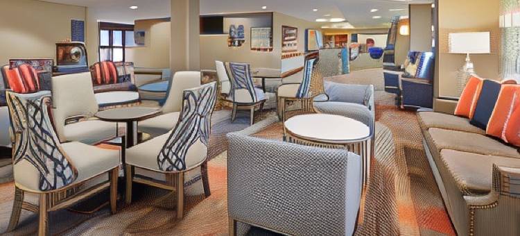 希尔顿欢朋套房酒店-亚历山大南旧城区(Hampton Inn & Suites Alexandria Old Town Area South)图片