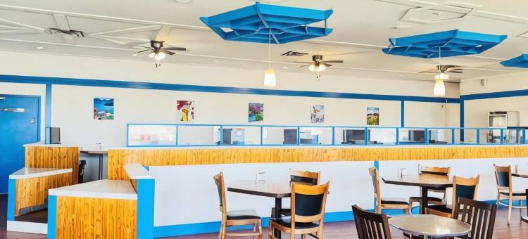 道森克里克戴斯酒店(Ramada by Wyndham Dawson Creek)图片