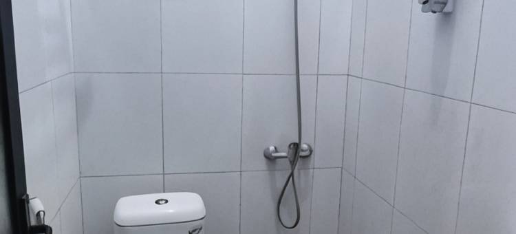 OYO-1380赛车场伊斯兰家庭旅馆(OYO 1380 Velodrome Family House Syariah)图片