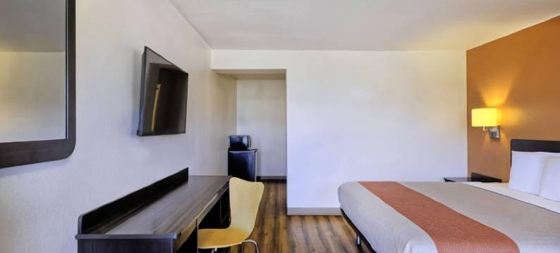 6号汽车旅馆苏利文，密苏里州(Motel 6 Sullivan MO)图片