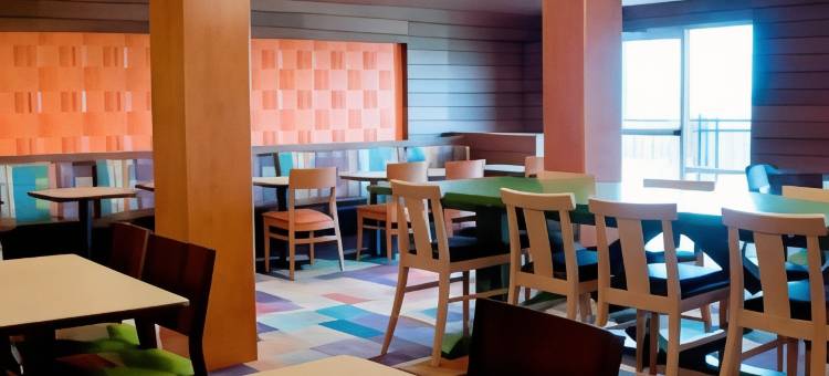 埃姆斯万豪万枫酒店(Fairfield Inn & Suites Ames)图片