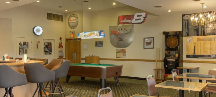 Howard Johnson Breezewood图片