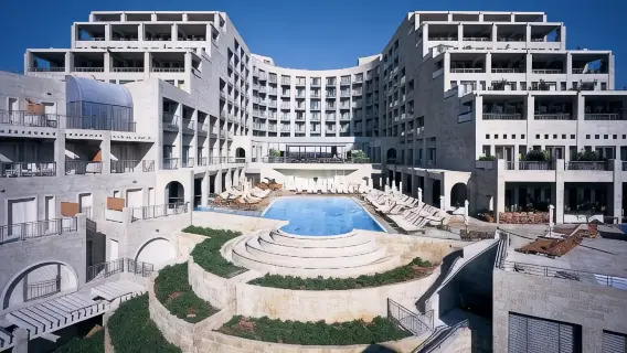 豪華