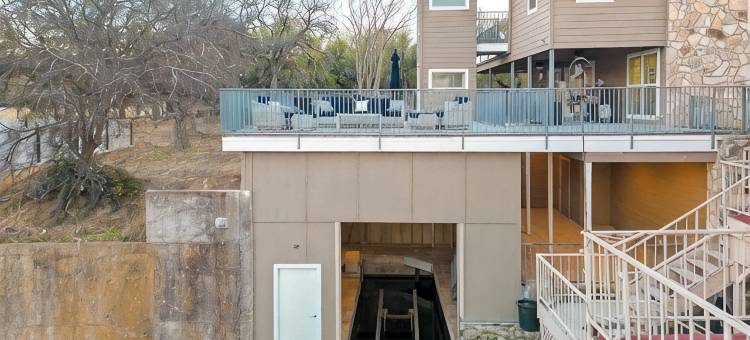 湖上的奢华-带热水浴缸、火坑和船槽(Luxury on Lake LBJ with Hot Tub Firepit & Boat Slip)图片