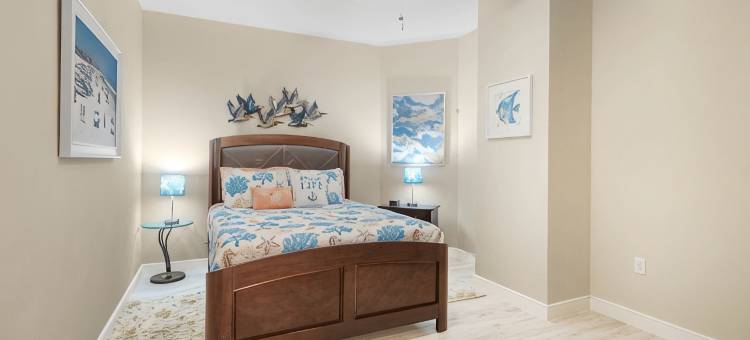 高端豪华公寓大厦，设有临海超大阳台(High End Lux Condo With Oceanfront Massive Balcony)图片