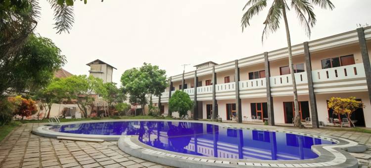 RedDoorz Plus at Hotel Sofia Pangandaran图片