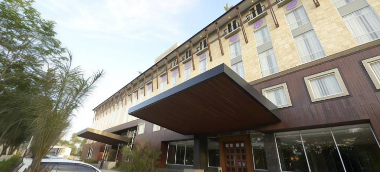 巴厘巴板特约克洛大酒店(Grand Tjokro Hotel Balikpapan)图片