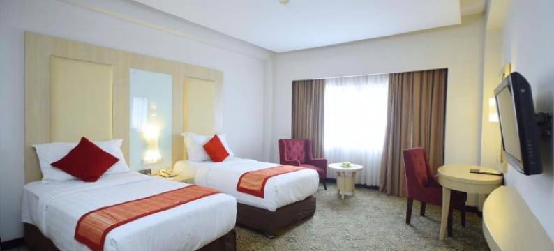 潘格兰海滩酒店(Pangeran Beach Hotel)图片