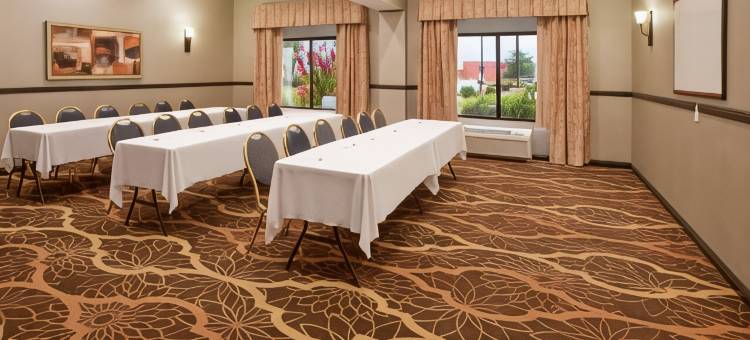 希尔顿欢朋套房酒店-赫米特(Hampton Inn & Suites Hemet)图片